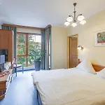 Hotel Logis Hotel-restaurant Petry 3*