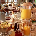 Hotel Logis Hotel-restaurant Petry 3*