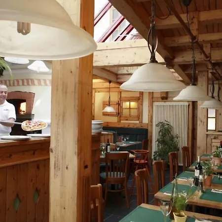 Logis Hotel-restaurant Petry 3* 菲安登