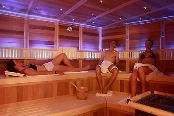 Отель Logis Hotel-restaurant Petry