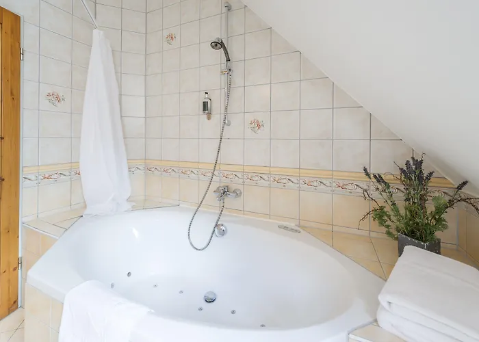 Logis Hotel-restaurant Petry Otel Vianden