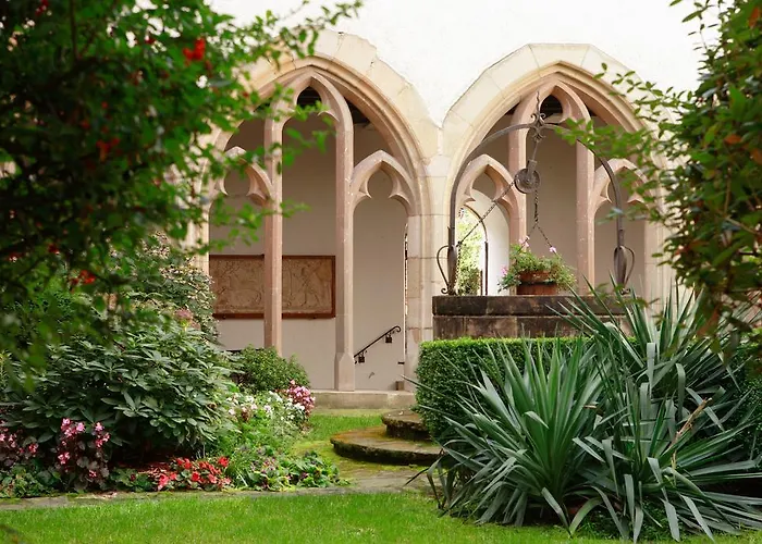 Hotel Logis Hotel-restaurant Petry 3*